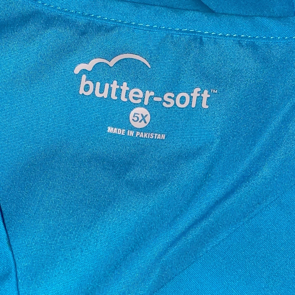 Women’s scrubs